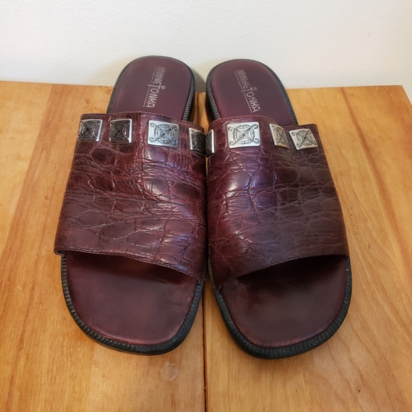 Minnetonka brown leather sandals with silver embellishments size 9 - Picture 3 of 7